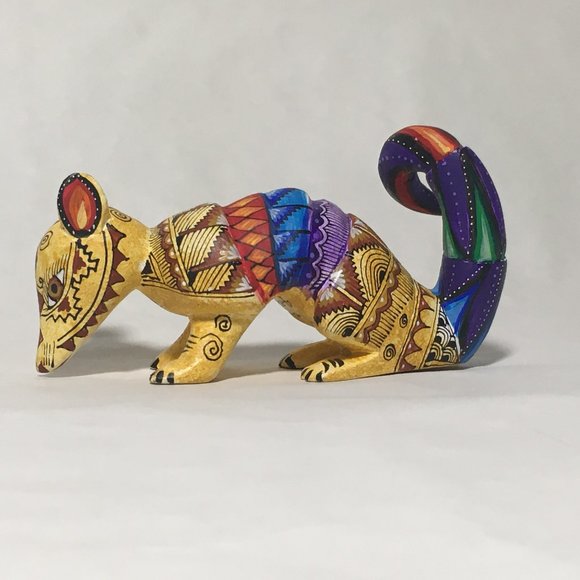 Hand Carved and Painted Armadillo Alebrije. - Picture 14 of 14